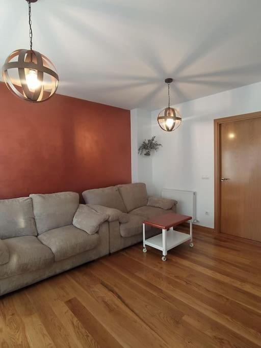 Espectacular Adosado En Viana Con Aparcamiento Gratuito. Villa Exterior photo